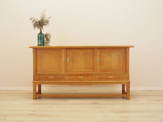 Credenza in rovere di Henning Kjærnulf, design danese moderno degli anni '60 – Credenze, Wood (photo 2 of 17)