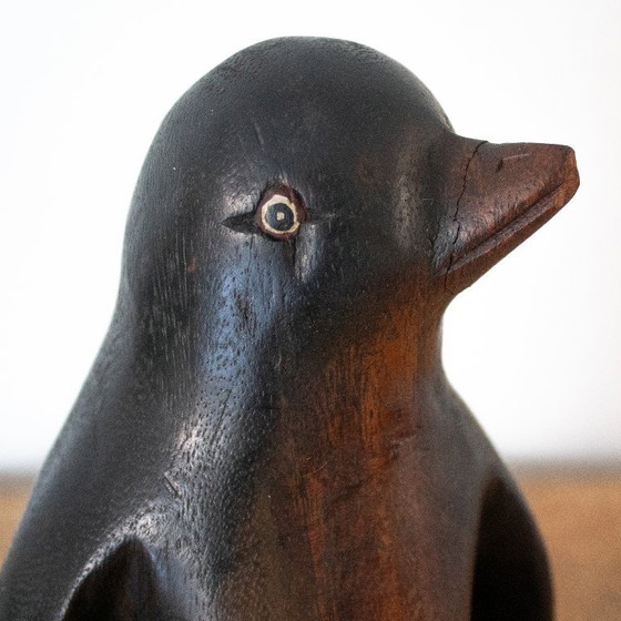 Image 1 of Statuetta di pinguino in legno intagliato a mano