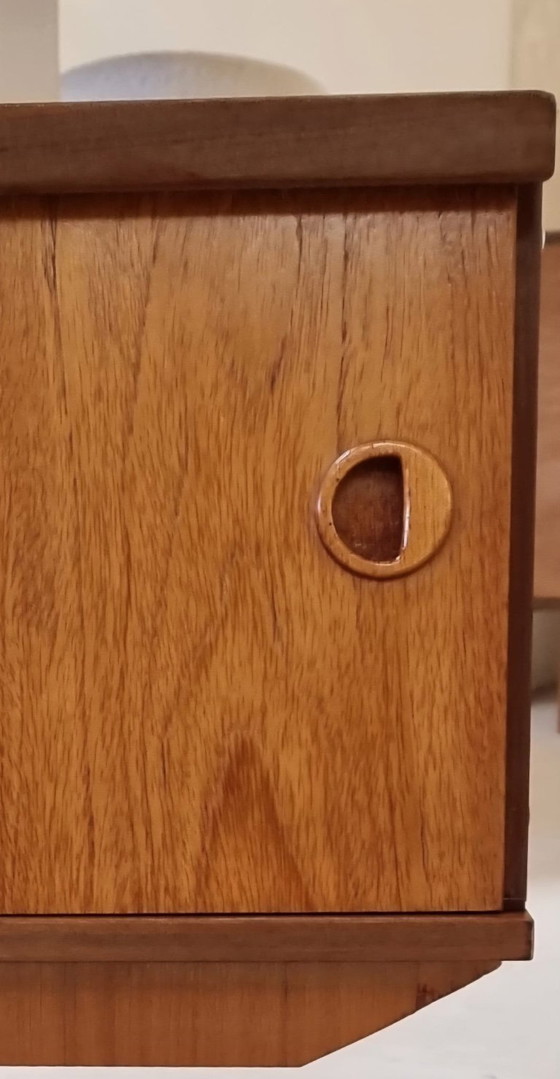 Image 1 of Tablero bajo de mediados de siglo