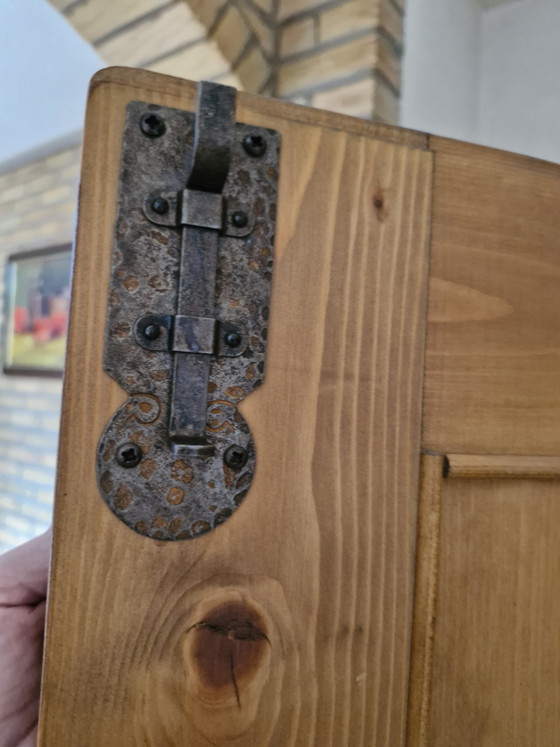 Voglauer Anno 1600 Massivholzschrank Kleiderschrank, Kleiderschränke, Metall, Braun (Foto 6 von 6)