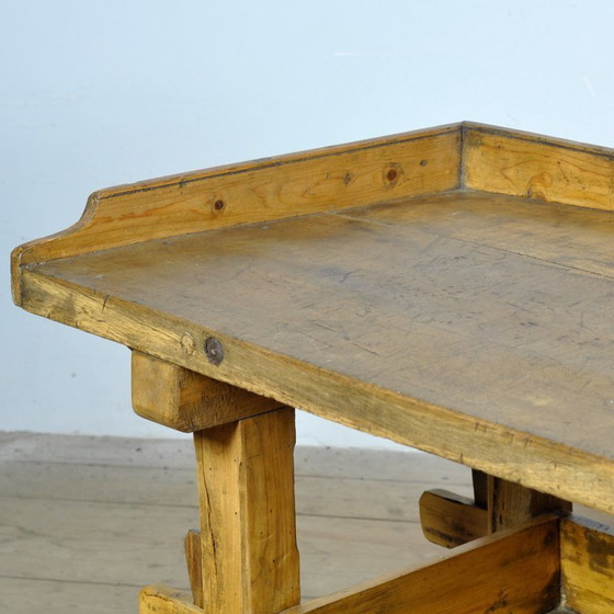 Image 1 of Tavolo da lavoro in rovere e pino, circa 1900