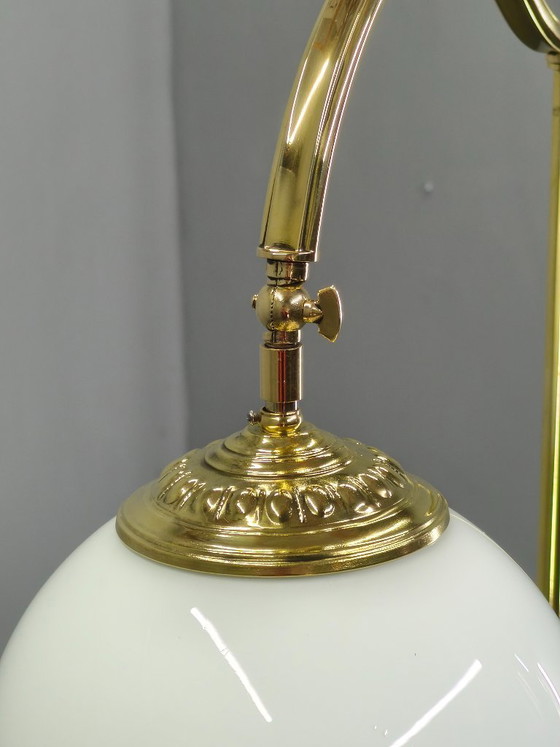 Image 1 of Lampada da terra italiana Art Déco in ottone con globo in vetro, anni '30