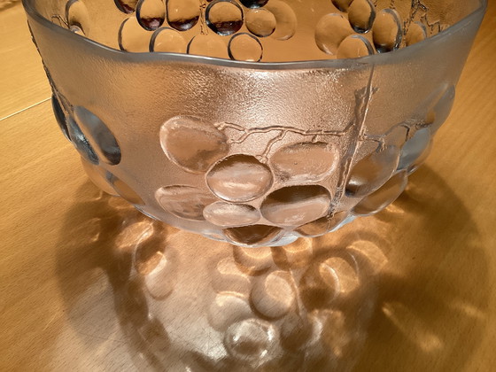 Image 1 of Kosta Boda glazen schaal “Druva”