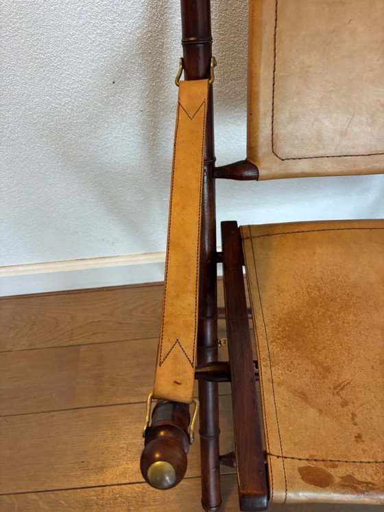 Image 1 of Silla de oficial - tapizada en madera y cuero - estilo campaña militar