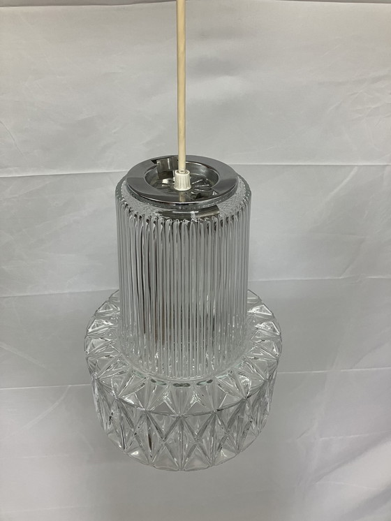 Image 1 of Lampada a sospensione vintage in vetro cristallo Glashütte Limburg con prisma