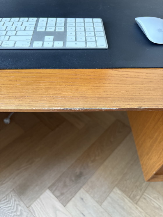 Image 1 of Wunderschöner Schreibtisch aus Holz – Made.com