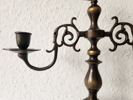 Candelabro antiguo de 3 brazos, bronce macizo, forjado a mano, estilo barroco. – Percheros, Metal, Bronze (photo 8 of 15)