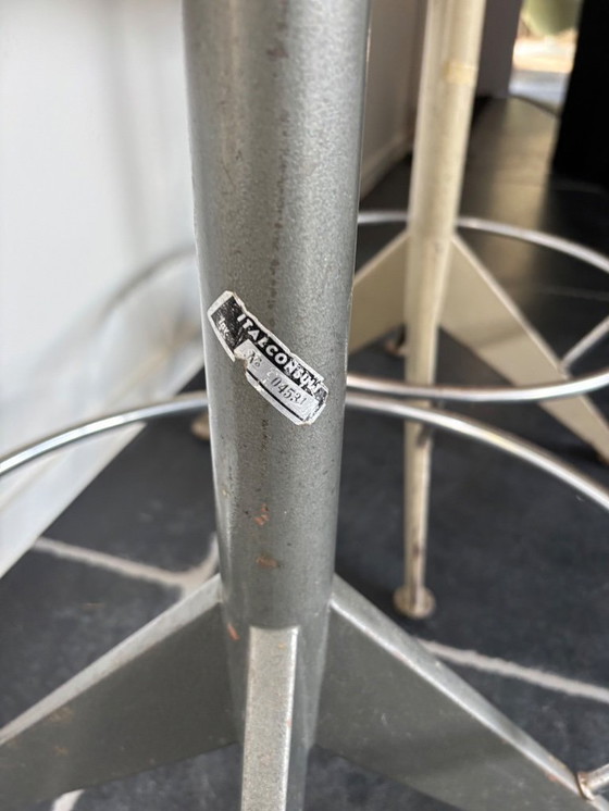 Image 1 of 2 Italiaanse industriële krukjes 