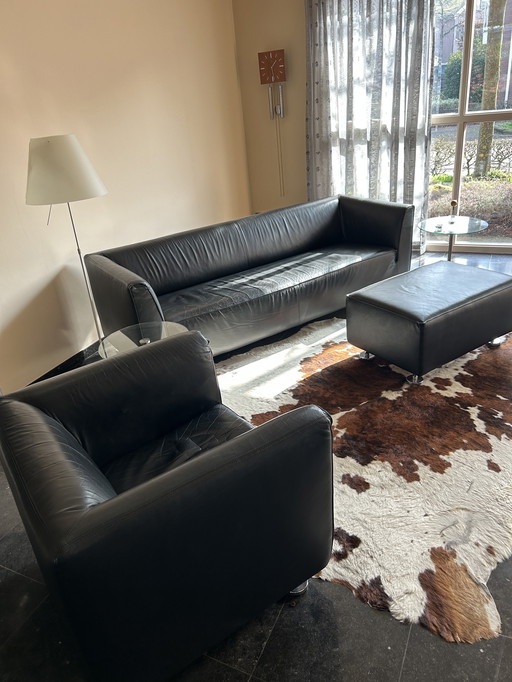 Set divano-poltrona-pouf Gelderland 4800 in pelle nera