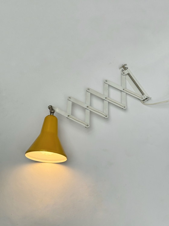Image 1 of Vintage Anvia schaarvormige wandlamp | J.J.M. Hoogervorst jaren 1950