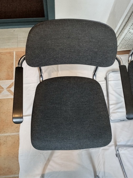 Image 1 of Lande Artifort Schlittenstühle