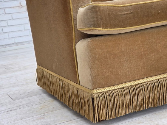 Image 1 of Deense fauteuil uit de jaren 70, bekleed met honinggeel meubelvelours.