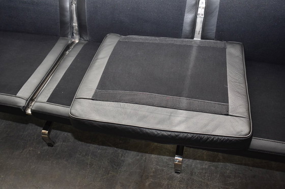 Image 1 of Praktische Qualität 1:1 Poul Kjearholm PK 31 Remake Fritz Hansen