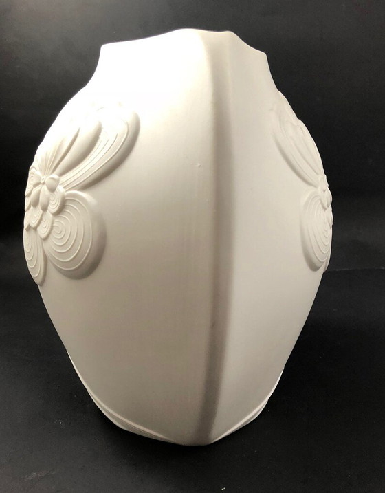 Image 1 of Modern AK Kaiser White Bisque Manfred Frey Floral Op Art Vase 0326.