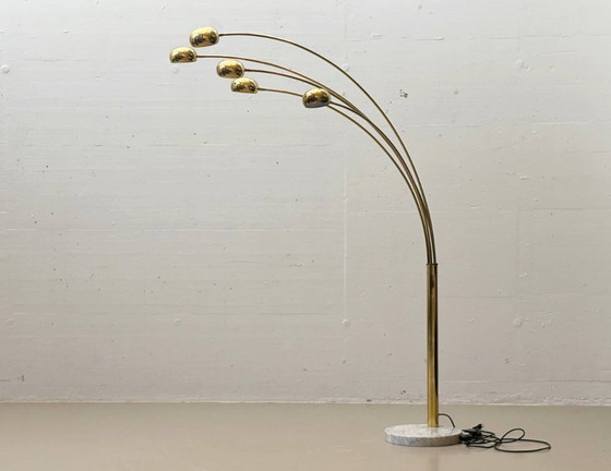 Image 1 of Lampada da terra ad arco di Harvey Guzzini, anni '70