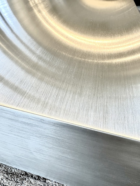 Image 1 of Mesa de centro cúbica de acero inoxidable