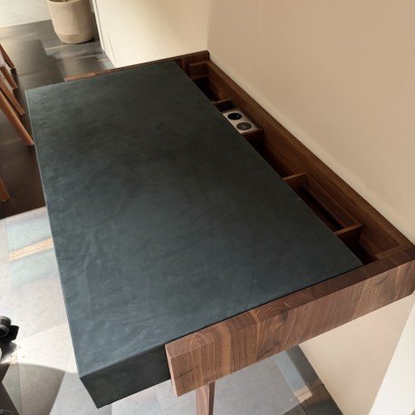 Sol hangend bureau – Fauteuils, Leather, Wood (photo 7 of 9)