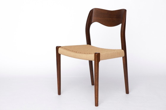 Image 1 of 1 van 4 Vintage Niels Otto Møller stoel, model 71, donker eikenhout, Deens koord, midden 20e eeuw