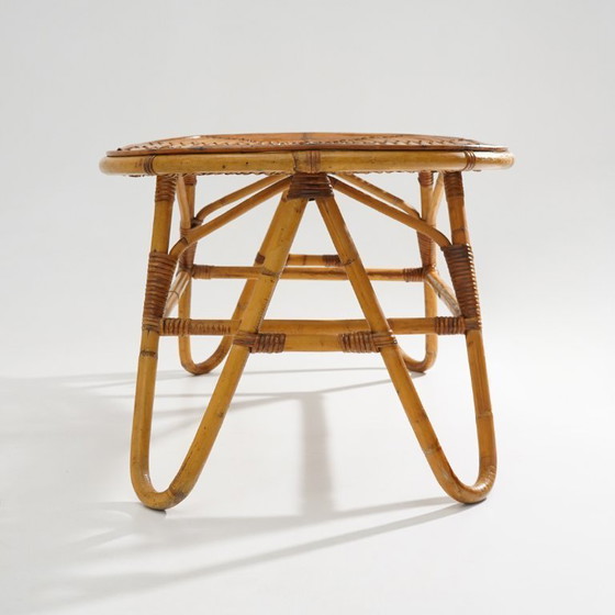 Image 1 of Rotan salontafel met ovaal blad, jaren 1950