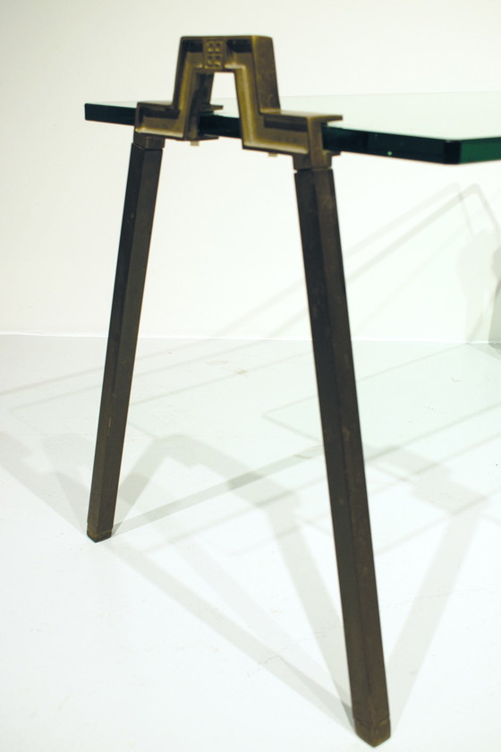 Image 1 of Mesa auxiliar modelo T21 de Peter Ghyczy