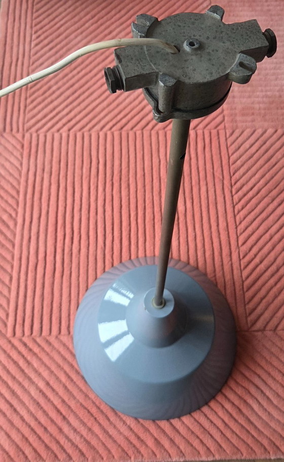 Beautiful industrial pendant lamp Louis Poulsen 19540, Lighting, Metal, Aluminium, Grey (photo 7 of 8)