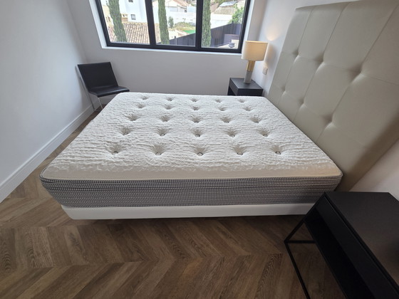 Image 1 of Colchón Aireloom de ultralujo y estructura de cama de diseño (150x200 cm)