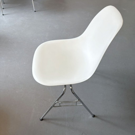 set van 4x Eames Vitra DSS stoelen wit