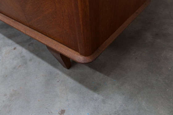 Image 1 of Jaren 30 kledingkast met schuifdeuren en een nieuw bovenblad