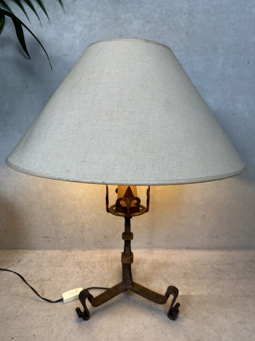 Antique Spanish Brutalist table lamp - wrought iron