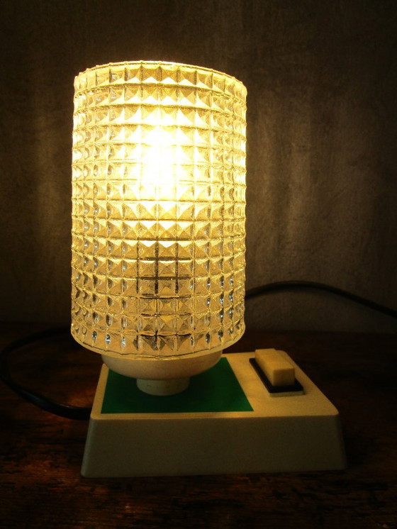 Image 1 of Bellissima lampada da comodino vintage - anni '60/'70 - Verde con rilievo in vetro