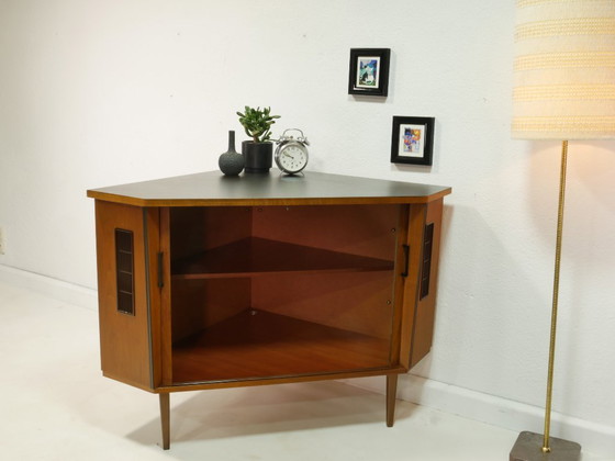 Image 1 of Vintage hoekkast / tv-meubel, walnootfineer, jaren 60, Mid Century, Duitsland