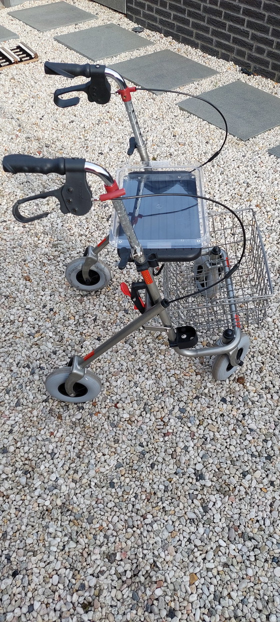 Image 1 of Andador PROVO de titanio