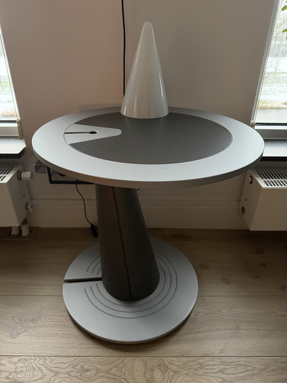 Image 1 of Leolux Calumet Beistelltisch, entworfen von Hugo de Ruiter.