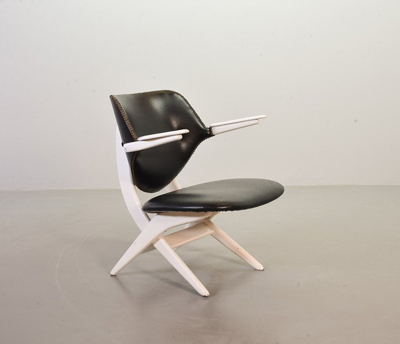Image 1 of Louis van Teeffelen Dutch Design Pelican Arm Chair for Webe in Solid White Painted Teakwood and Black Leatherette. 