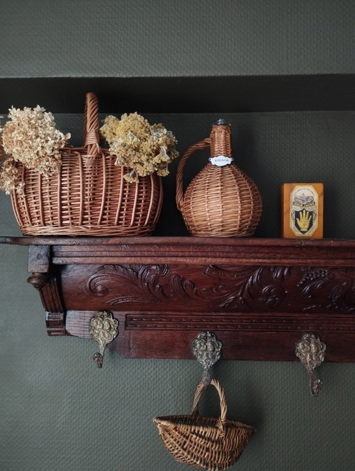 Petite dame-jeanne en verre, enveloppe osier tressé, étiquette émaillée Kirsch