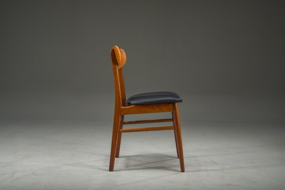 Image 1 of Deense eetkamerstoel uit het midden van de 20e eeuw met lederen bekleding van Farstrup, jaren 60.