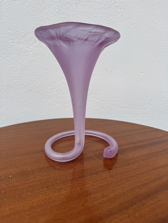 Image 1 of Vaso antico in vetro soffiato a forma di cono