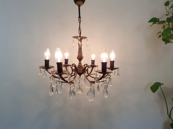 Image 1 of Lampadario antico francese in ottone con gocce di cristallo, lampadario da sala da pranzo in stile barocco a 6 luci