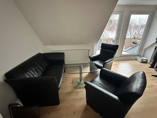 Ensemble de salon Jori : canapé 2 places + 2 fauteuils et table basse Ronald Schmitt 75x75, hauteur réglable