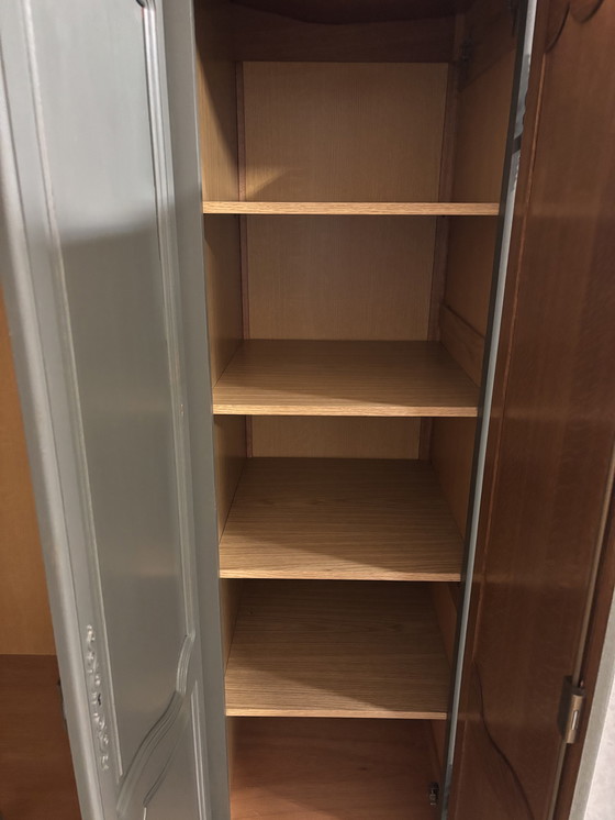 Image 1 of Brocante kledingkast