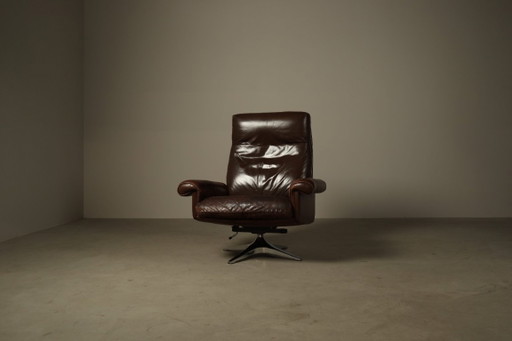 Sillón reclinable giratorio de cuero DS-31 de De Sede, Suiza, década de 1970.