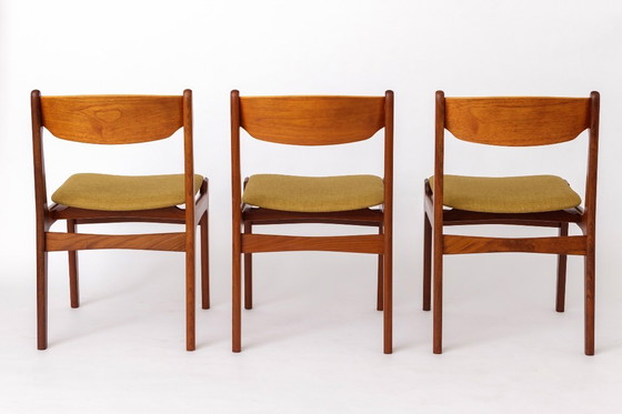 Image 1 of Set of 4 Teak Dining Chairs in the Style of Erik Buch, Mid-Century Modern, Newly Upholstered Vintage Chairs
