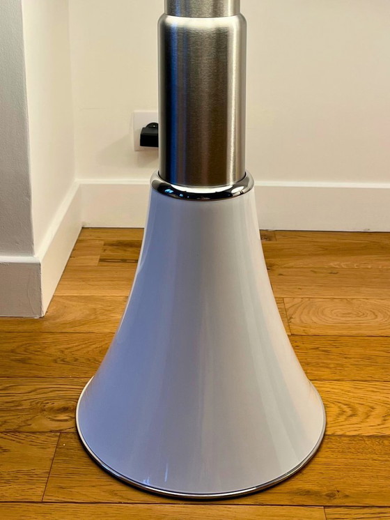 Image 1 of Lampada grande Pipistrello 620 di Gae Aulenti – Bianco (Bianco) – New Old Stock