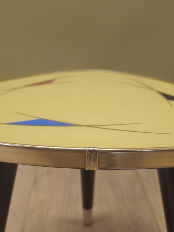 Image 1 of Tavolino vintage per piante, tavolino piccolo, tavolino laterale giallo