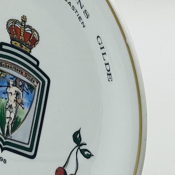 Piatto in Porcellana Reale Gilda Saint-Sébastien 1967 – Decorazioni murali, Ceramica (photo 7 of 8)