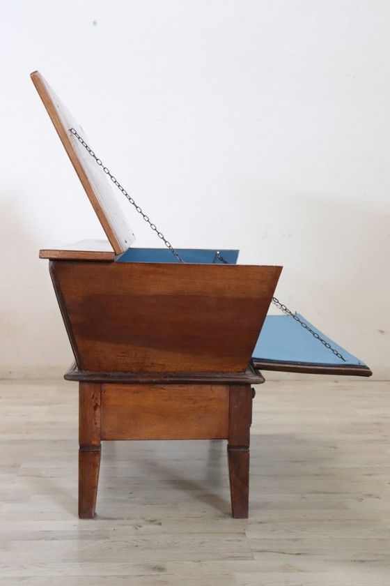 Image 1 of Armario antiguo de nogal macizo, Italia S. XIX