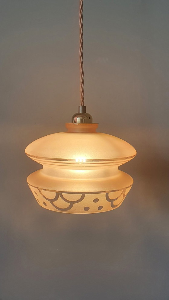 Image 1 of Vintage hanglamp - rose opaline glas met frosted textuur en decoratie 