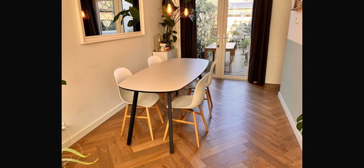 Nieuwe eettafel voor 6-8 personen