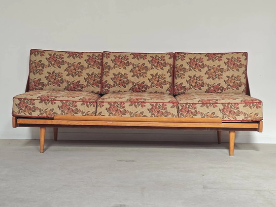 Folding sofa bed Canapé banquette Interier Praha 1960 floral pattern fabric – 3-5 seaters, Wood (photo 27 of 30)