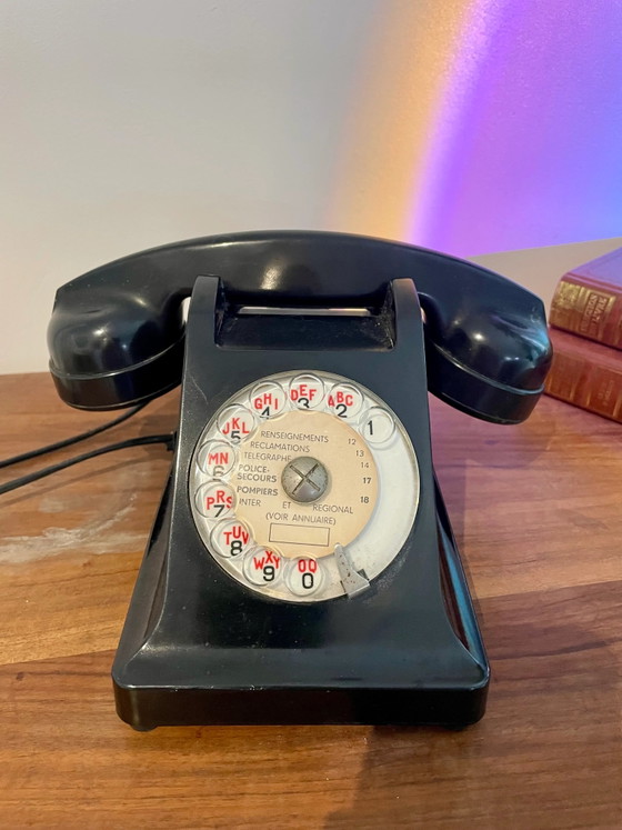 Vintage zwart bakelieten telefoon – Decoratieve objecten (photo 2 of 3)